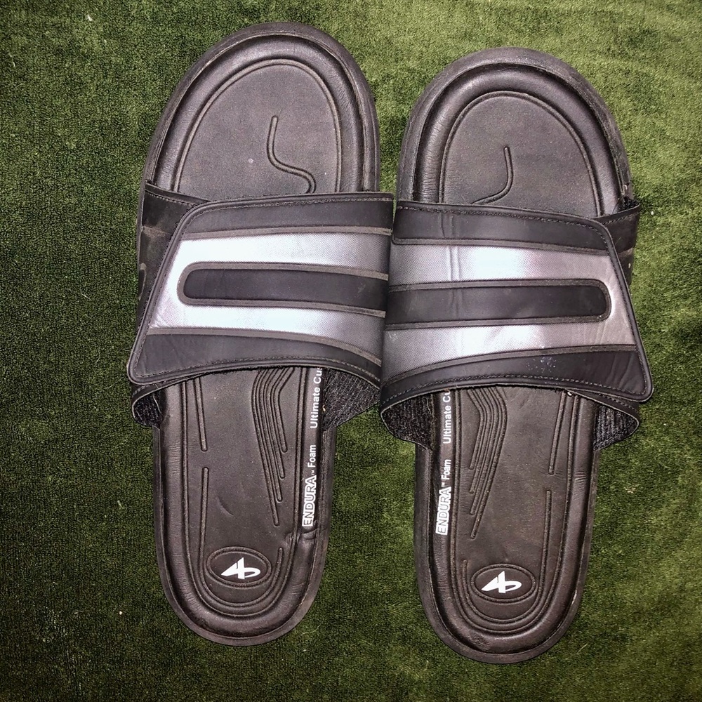 Mens Slides Sz. 11